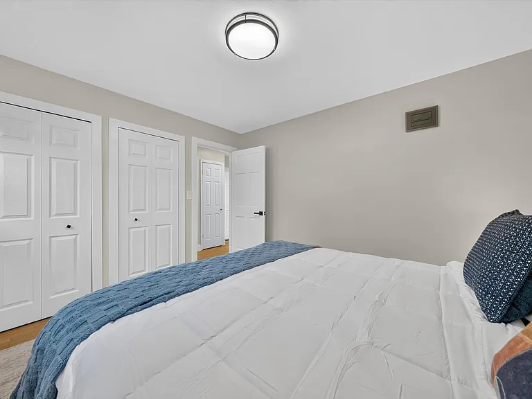 2115 E Hudson Ave — Photo 43