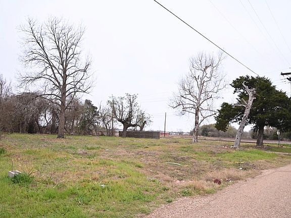 2nd image of 438 Low Wood Rd