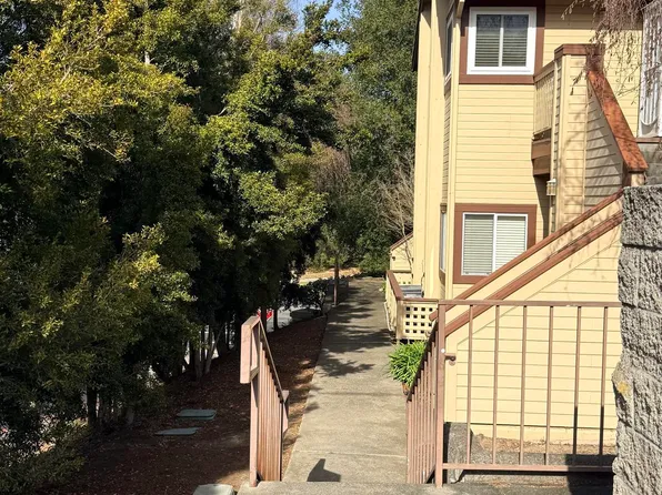 103 Tuscany Ct, Hercules, CA 94547