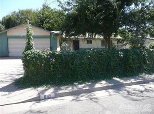 852 E Costner St, Farmersville, CA 93223
