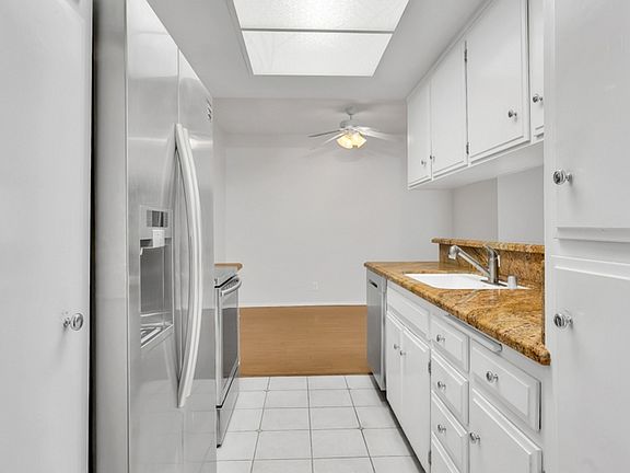 4th image of 125 Montana Ave APT 104