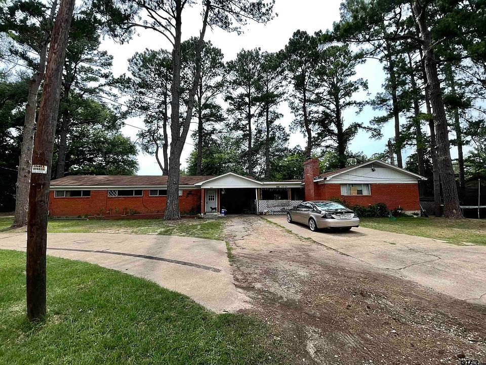 1st image of 203 & 205 Oak Dr
