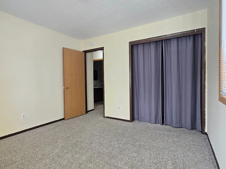 904 Thomas Ave NE — Photo 10