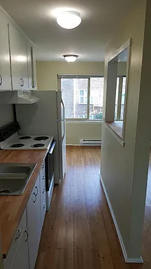 Thomas St — Photo 2