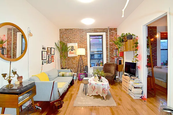 Rented by J Misrahi Realty Corp | media 31