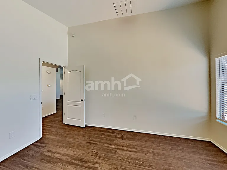 342 W Calle Paso Suave — Photo 12