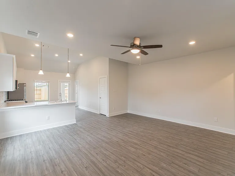 10539 Preserve Way — Photo 4