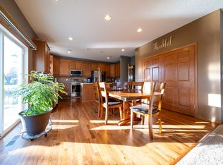 1838 Penstemon Ln, Shakopee, MN 55379