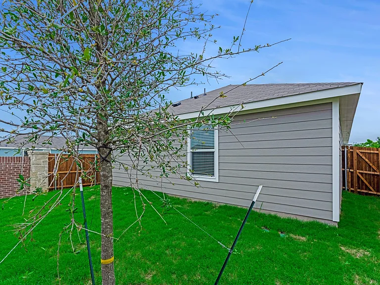7109 Gray Wolf Ln — Photo 9