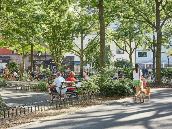 271 West 47th Street image 34 of 40