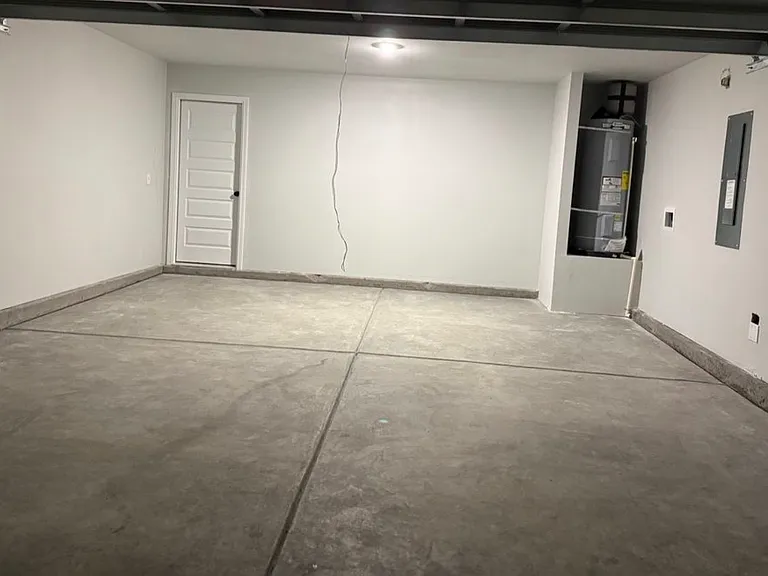 6433 Swainson St SW — Photo 11