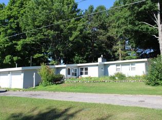 5272 W Otsego Lake Dr, Gaylord, MI 49735