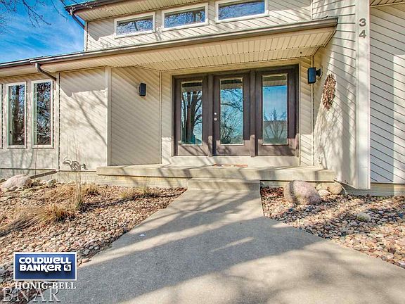2nd image of 34 Ravenwood Cir