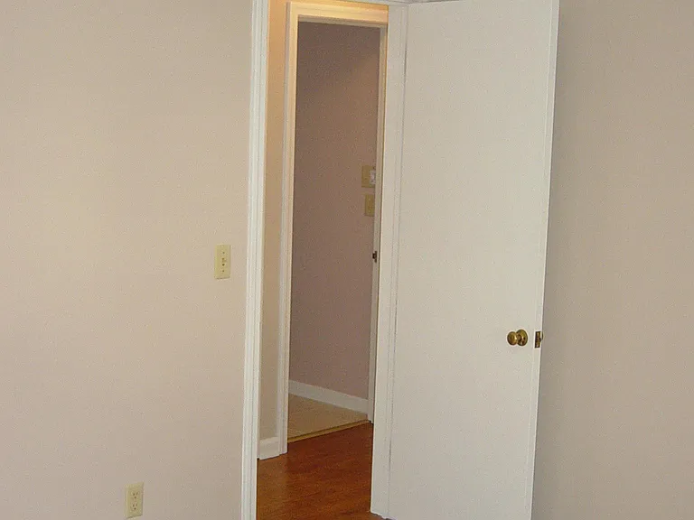 144 Taft Ave NE — Photo 9
