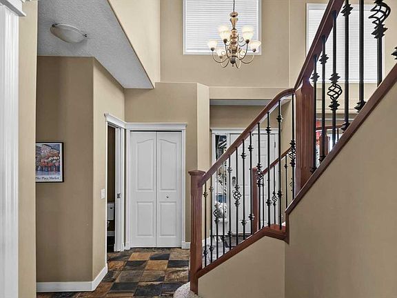 2nd image of 290 NE Tuscany Ridge Park NW