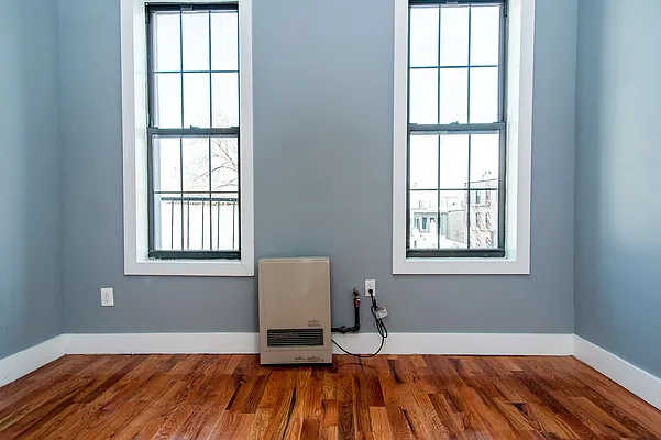 Rented by Nooklyn NYC LLC | media 72