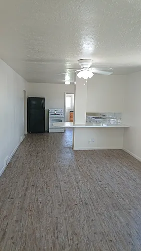 551 E Hooper Ave #2 Photo 1