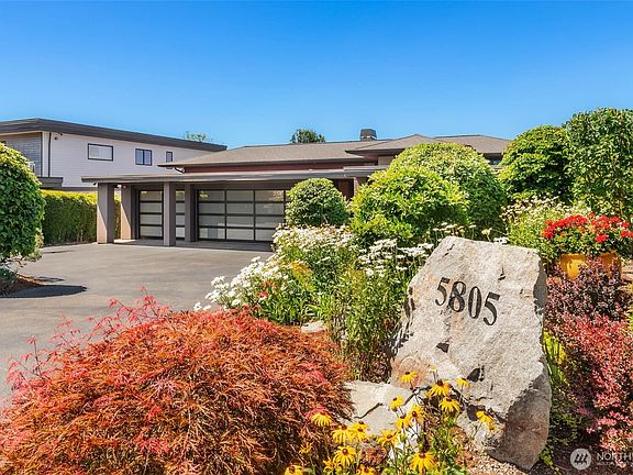 3rd image of 5805 104th Avenue NE