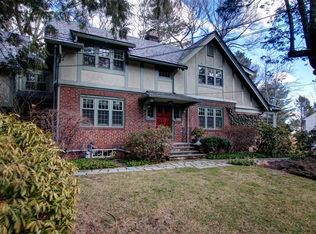27 Arlington St, Winchester, MA 01890