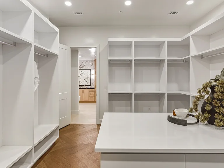 Residences at Southlake — Photo 23