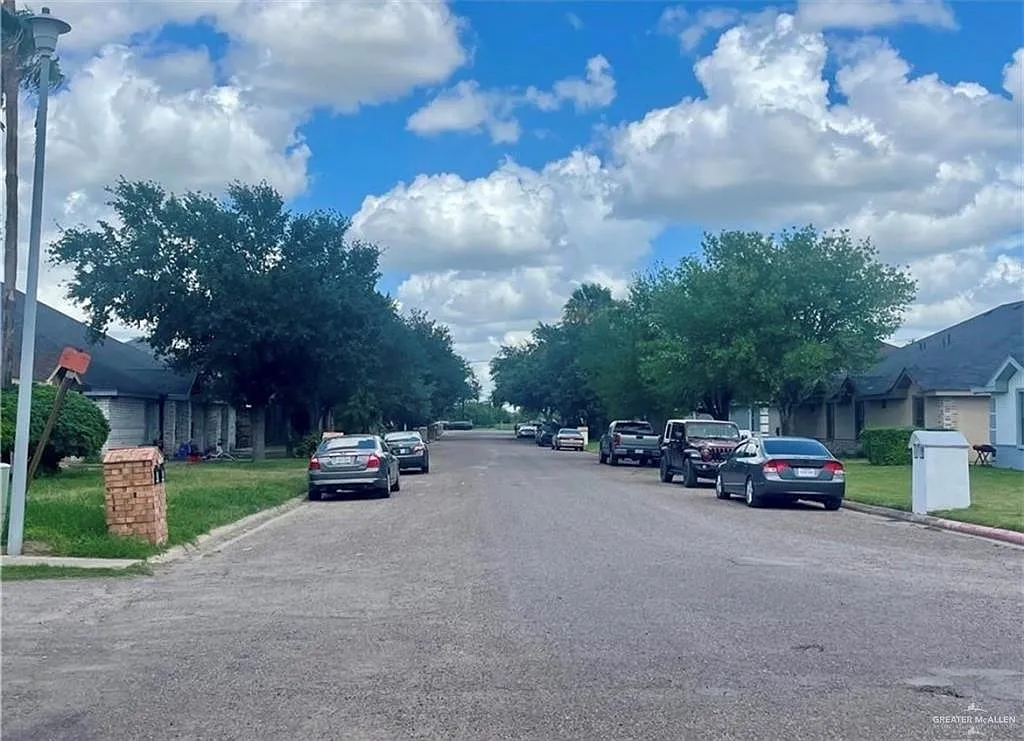 2 bed, 2.0 bath, 910 sqft, $875 — Photo 3