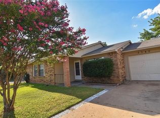 3740 Seven Gables St, Fort Worth, TX 76133