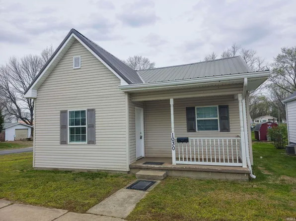 1030 W 6th St, Mount Carmel, IL 62863