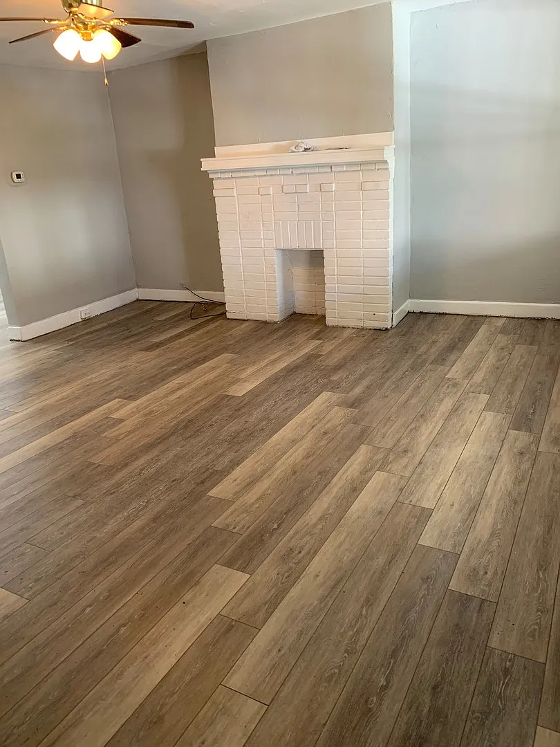 Two Bedroom in Mt Washington with Off-Street Parking! — Photo 2
