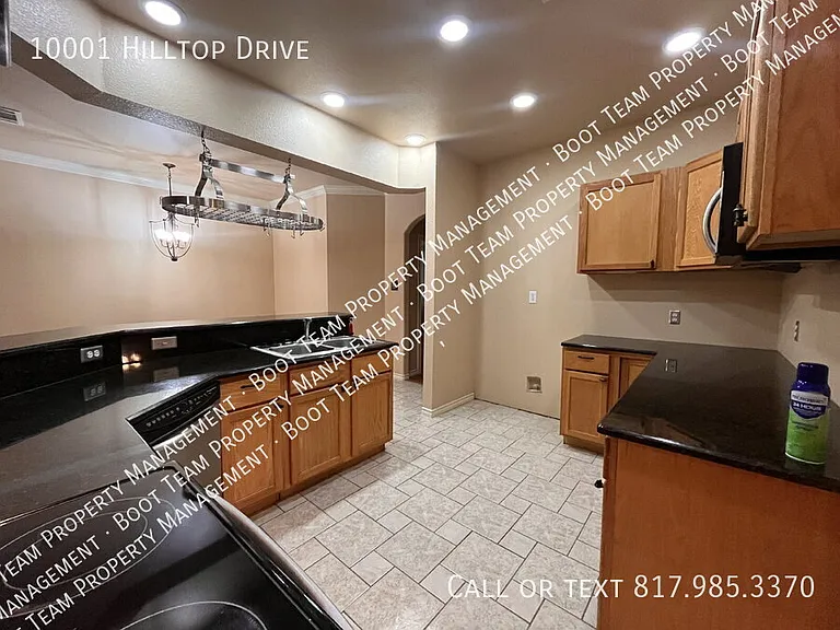 10001 Hilltop Dr — Photo 37