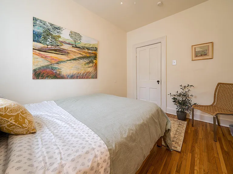 132 E Whittier St — Photo 16