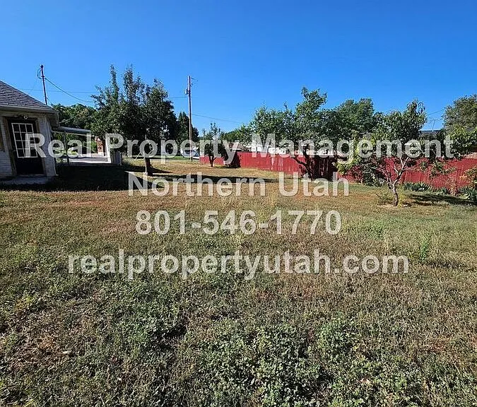 662 E 4th St #COPY — Photo 22
