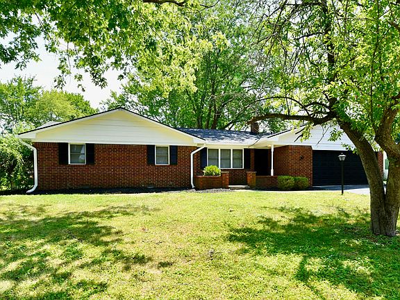 2nd image of 29 Parkwood Dr