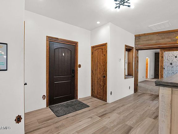 3rd image of 43607 N Coyote Road