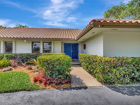 3rd image of 8240 SW 192nd St