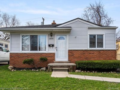 22808 Lake Dr, Saint Clair Shores, MI, 48082