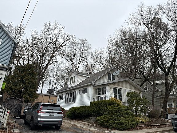 3rd image of 39 Vassar St