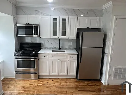 1 bed, 750 sqft, $1,150 — Photo 2