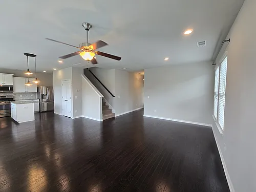 3005 Montrose Ln Photo 1