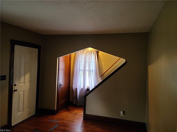 3rd image of 103 Matta Ave