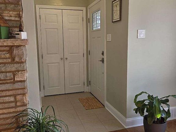 4th image of 1335 35th St