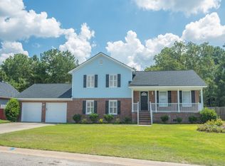 2517 Larwood Dr, Fayetteville, NC 28306