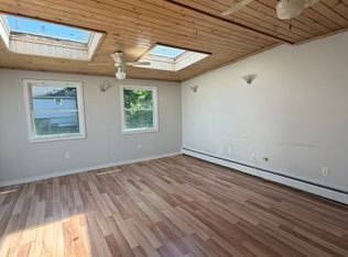 161 Duluth St #1-R, Fall River, MA 02721