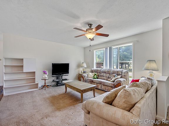 3rd image of 7861 Schooner Ln