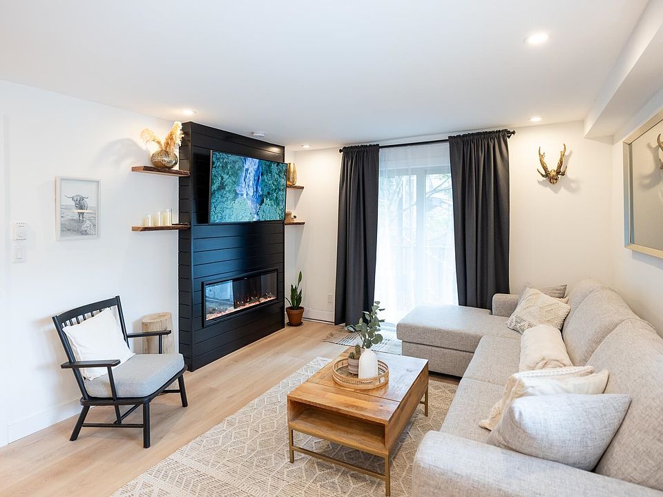 1st image of 2021 Karen Cres #100