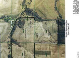 404 Logan Rd, Hazel Green, WI 53811