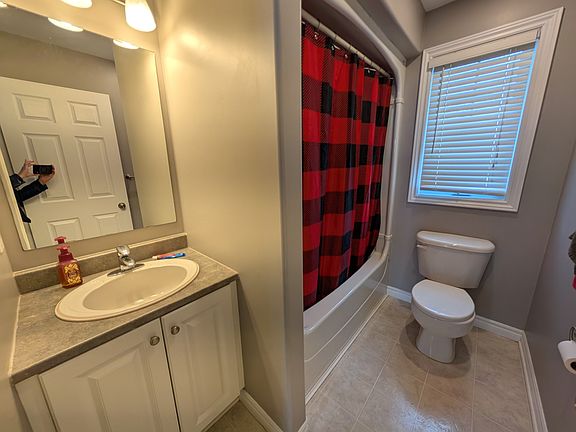 5th image of 129 Benjamin Ct