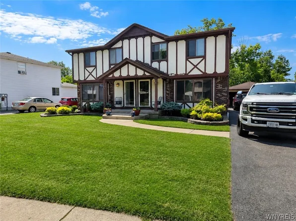25 Jessica Ln, Depew, NY 14043