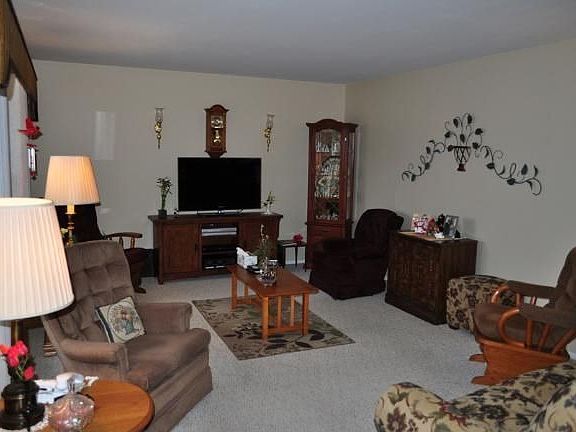 3rd image of 5248 Woodbridge Ln S #5248