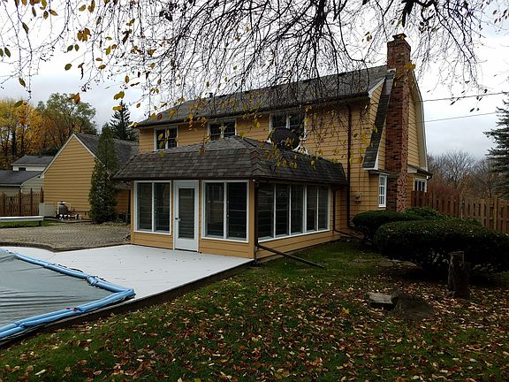 2nd image of 19 Belvue Ct