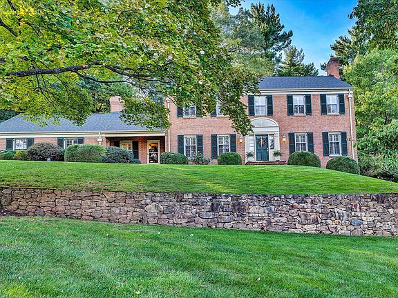 2nd image of 3639 Dogwood Ln SW